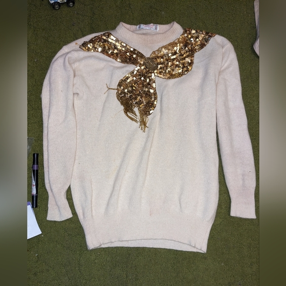 Decorative Sweater - Picture 1 of 6